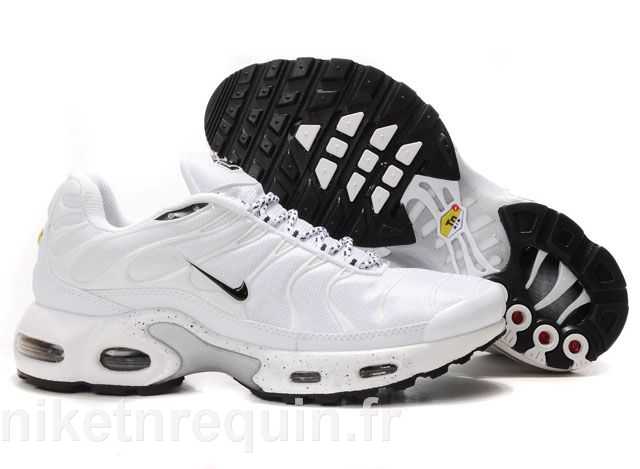 Air Tn Blanc Vamp Et La Marque Noire